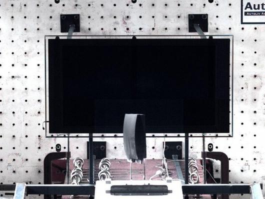 sony-ps3-bravia-crash-test-0