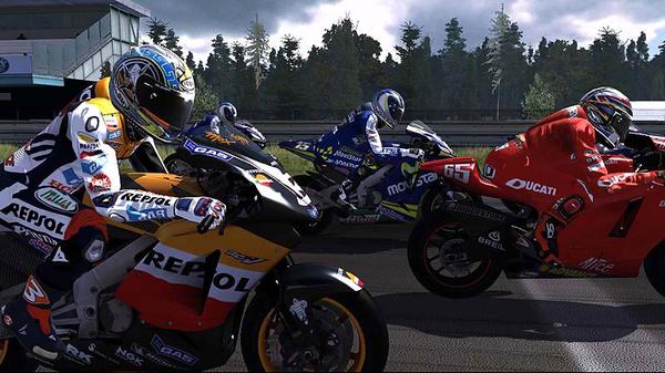 887646-xbox360_motogp_gal_08_1__super