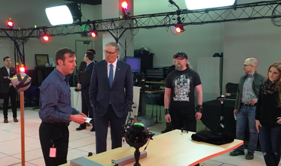 Washington Governor Jay Inslee Bungie visit