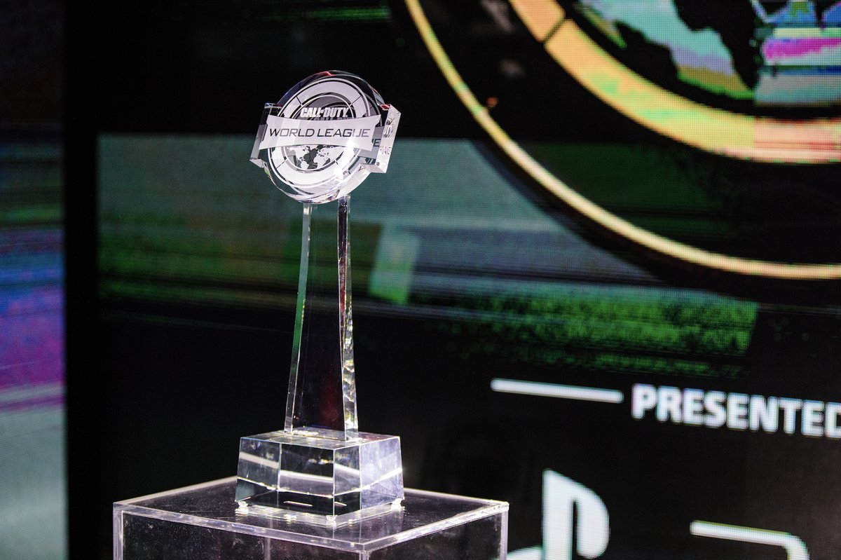 call of duty world league trophy
