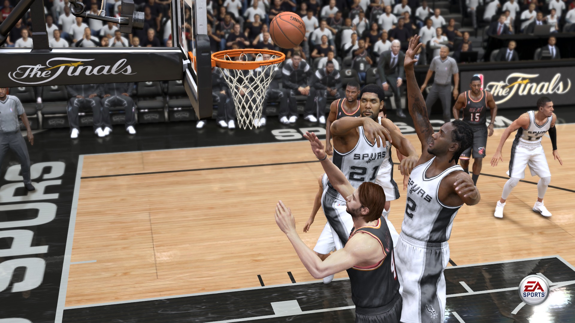 NBA LIVE 15 Duncan at the hoop