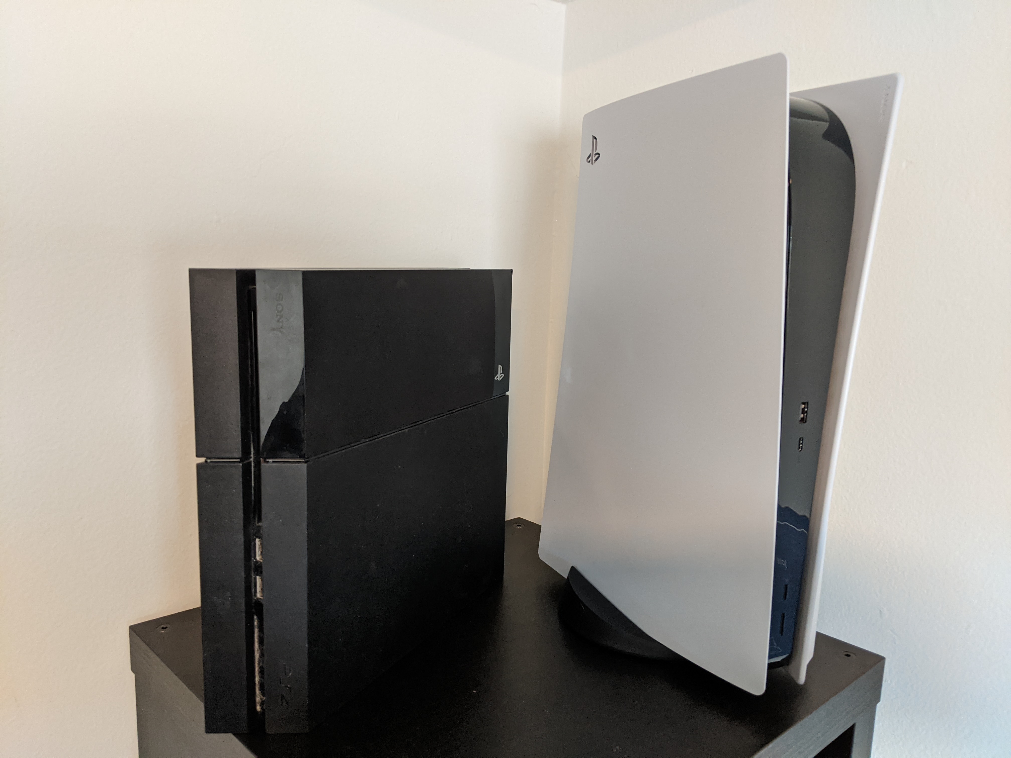PS5 Next to an Original Launch PS4
